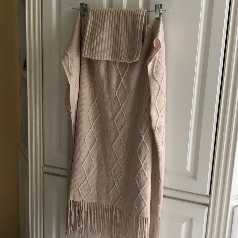 🐢Time and Tru Pullover Fringed Cable Knit turtle neck poncho sweater - Picture 5 of 13